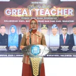 Buka Seminar Nasional GREAT TEACHER, Wabup Wakatobi Tekankan Guru Harus Mampu Menyalakan Harapan
